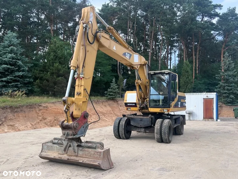 Caterpillar M318 - 3