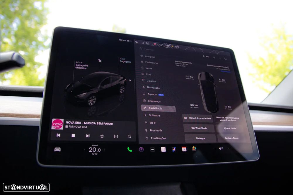Tesla Model Y - 55