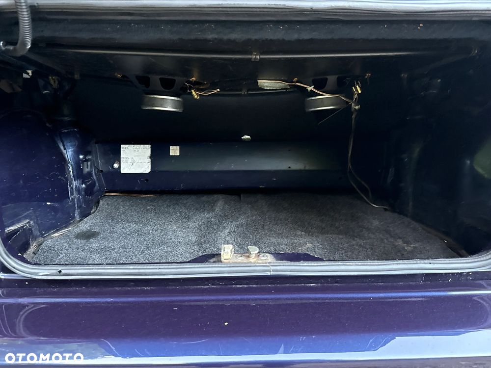 Volkswagen Golf - 28