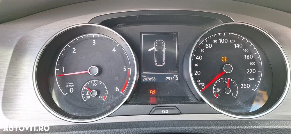 Volkswagen Golf 1.6 TDI DPF BMT Comfortline - 9