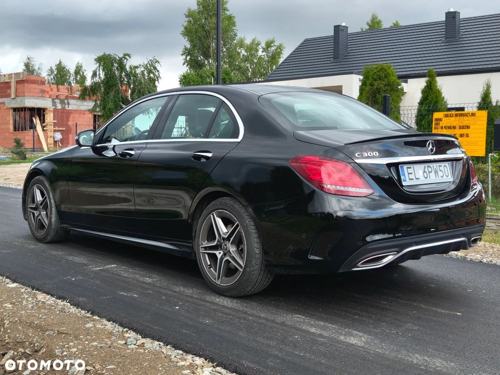 Mercedes-Benz Klasa C 300 4Matic 9G-TRONIC AMG Line - 5