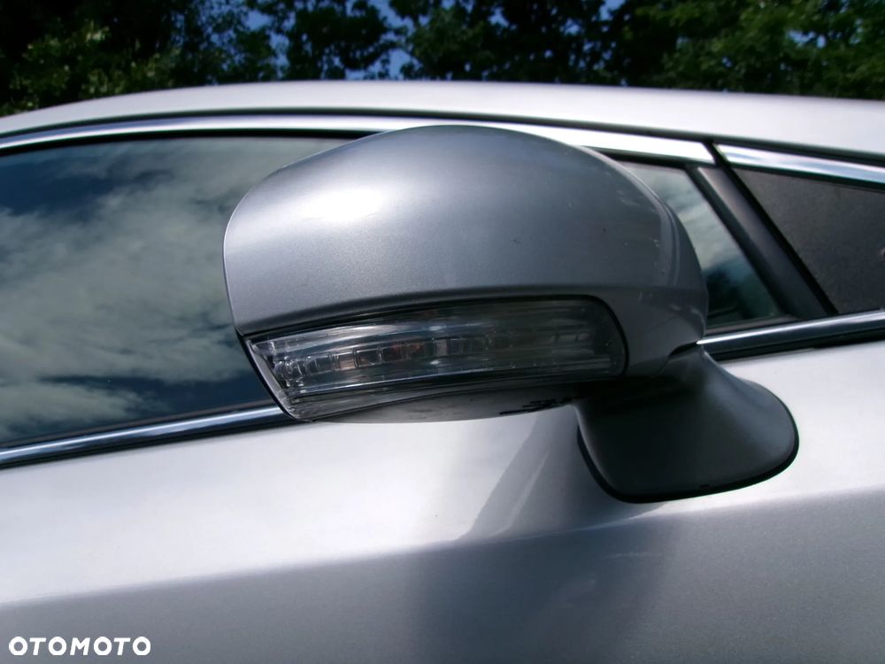LUSTERKO PRAWE ZEW.TOYOTA AVENSIS T27 09-14 1F7 EU - 2
