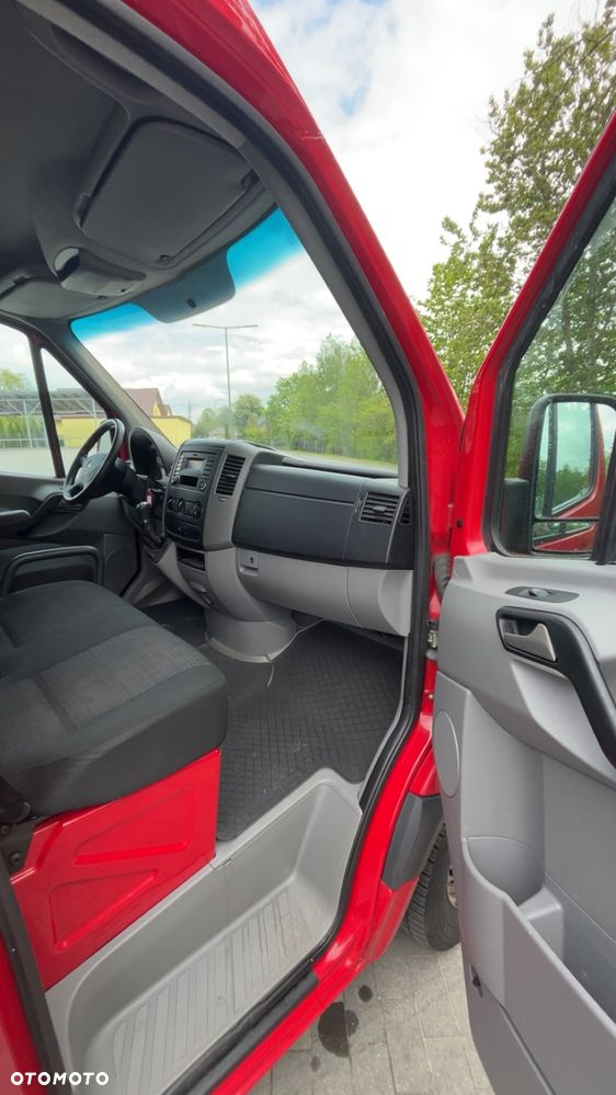 Mercedes-Benz Sprinter - 11