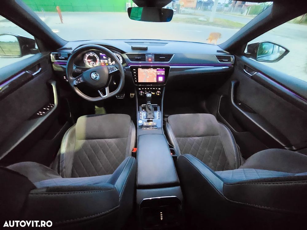 Skoda Superb Combi 2.0 TDI DSG 4X4 Sportline - 6