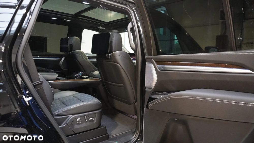Cadillac Escalade 6.2 V8 AWD AT Platinum - 13