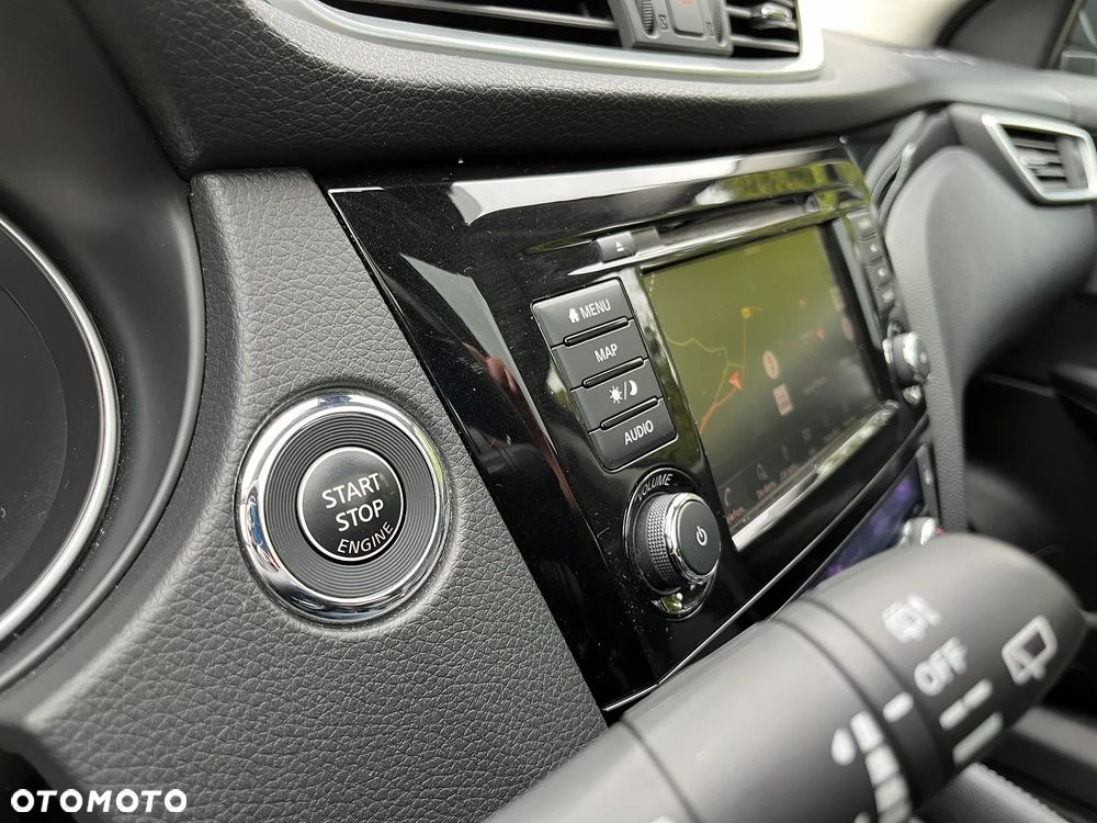 Nissan Qashqai 1.3 DIG-T N-Connecta - 28