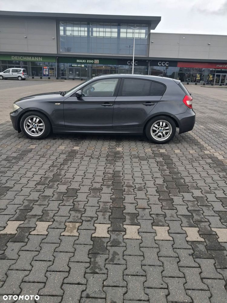 BMW Seria 1 120d - 8