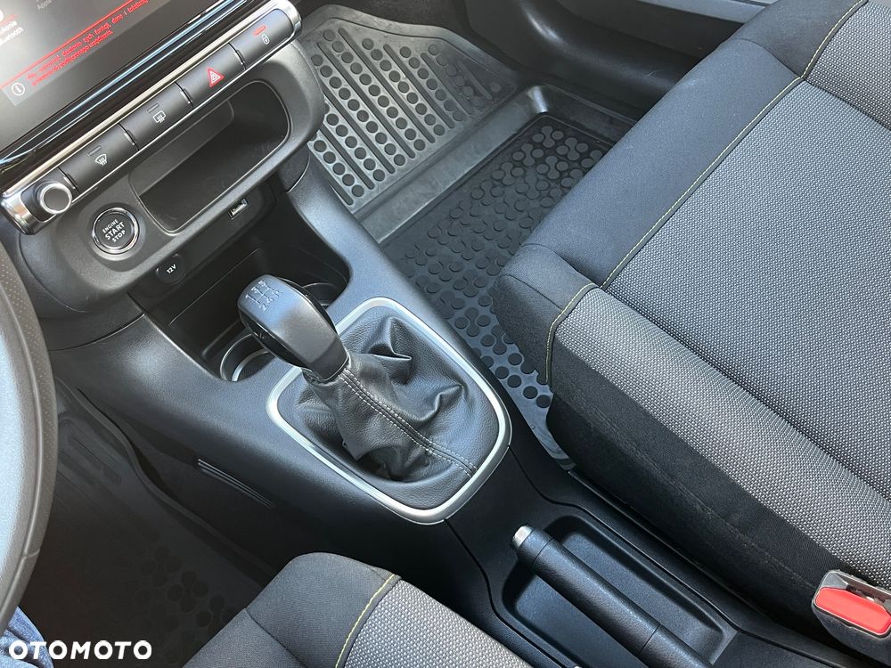 Citroën C3 1.2 PureTech Shine - 33