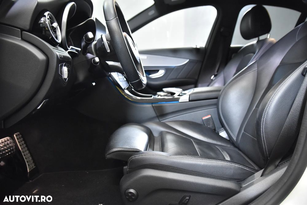 Mercedes-Benz C 400 4MATIC 9G-TRONIC AMG Line - 23