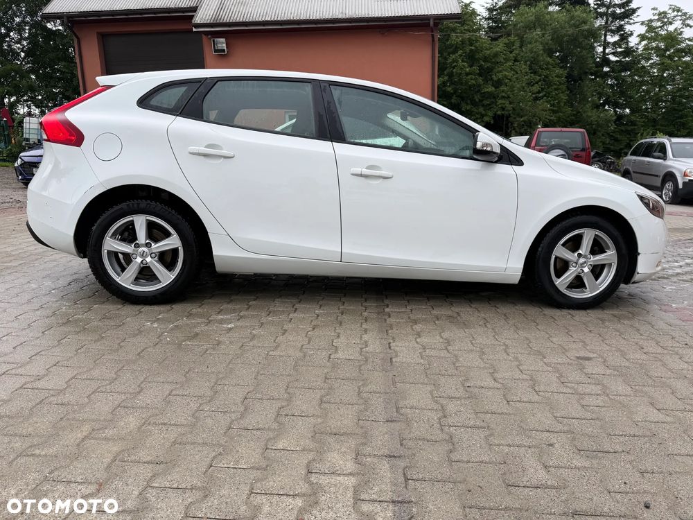 Volvo V40 D2 - 7