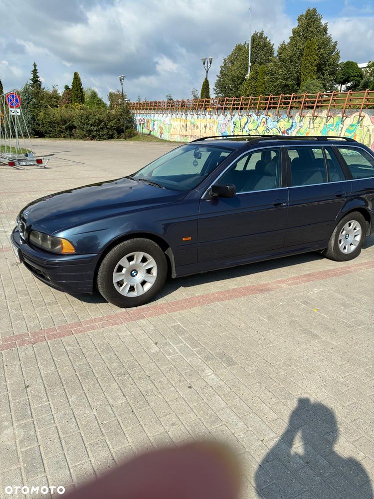 BMW Seria 5 525i - 2