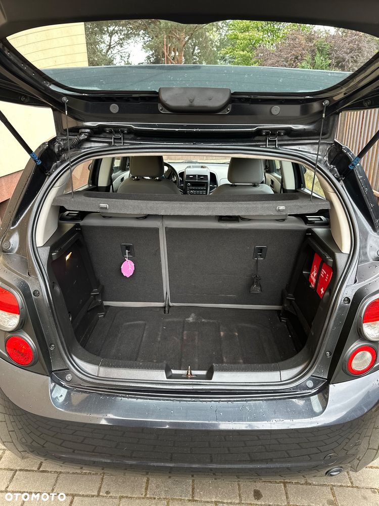 Chevrolet Aveo 1.2 LS - 10
