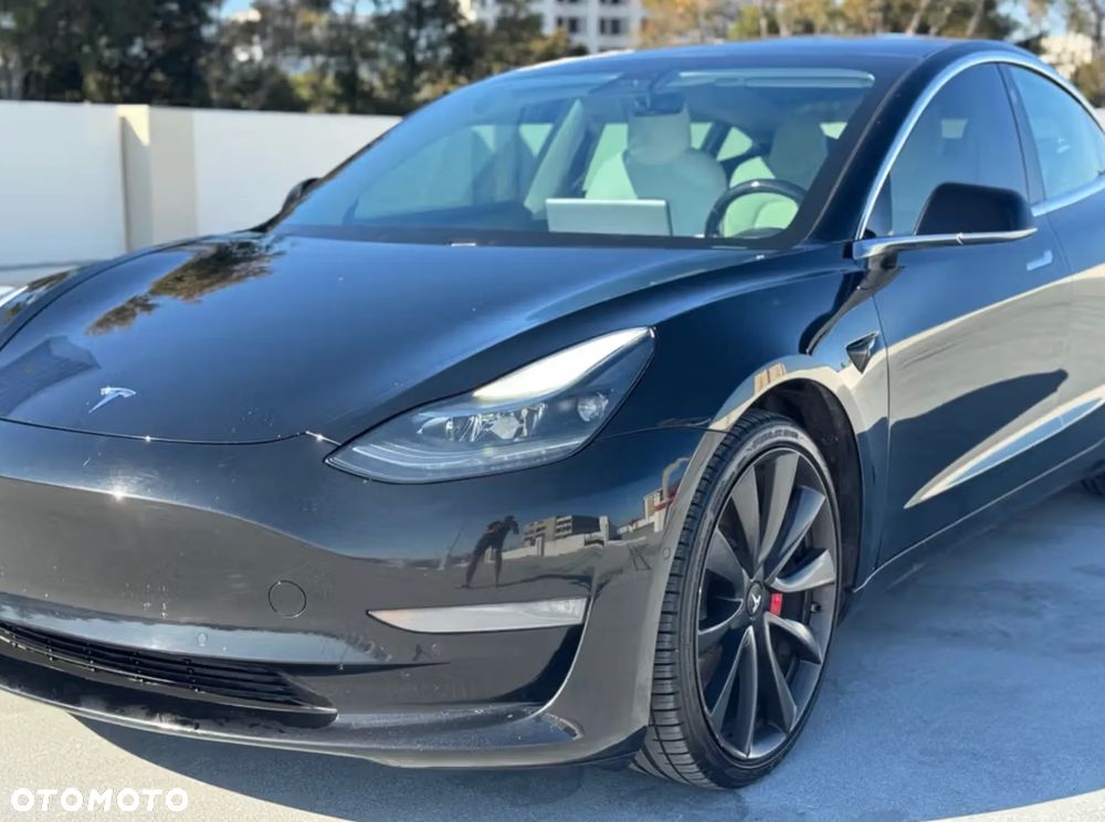 Tesla Model 3 Langstreckenbatterie Allradantrieb Dual Motor Performance - 12
