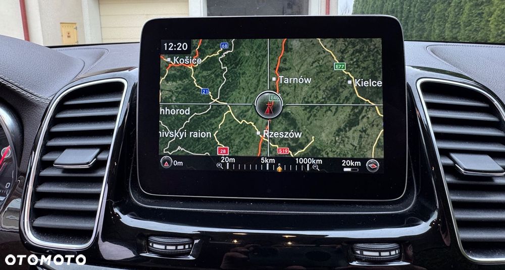 Mercedes-Benz GLS - 19