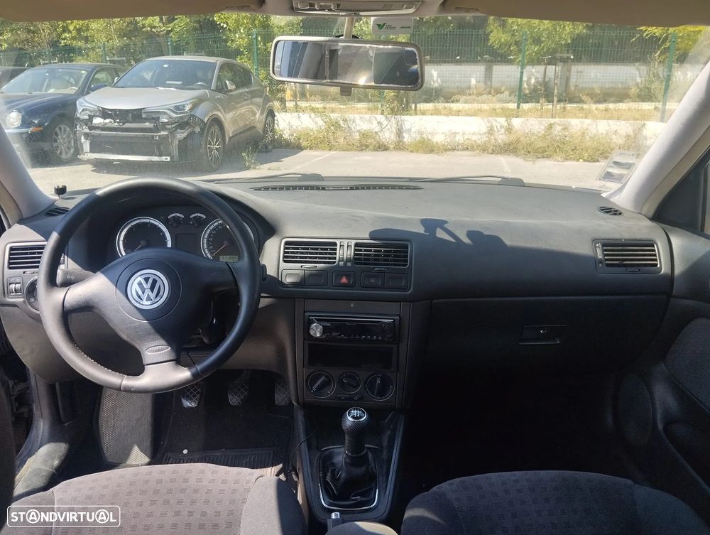 VW Bora 1.9 TDi Confortline - 9
