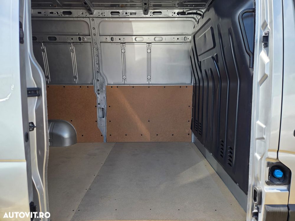 Renault New Master L2H2 - 15