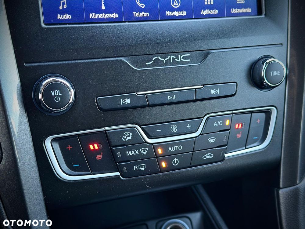 Ford Mondeo - 29
