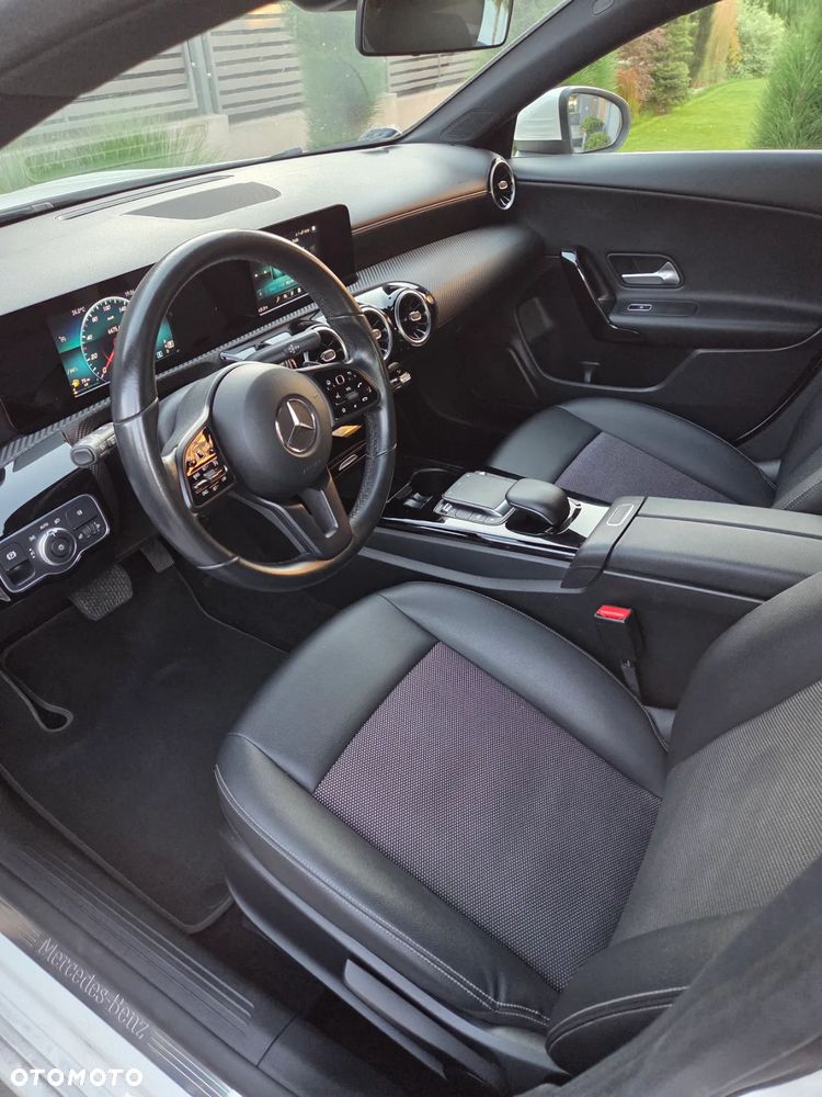 Mercedes-Benz CLA 180 d 7G-DCT - 18