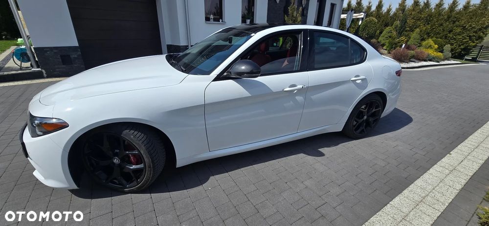 Alfa Romeo Giulia - 4