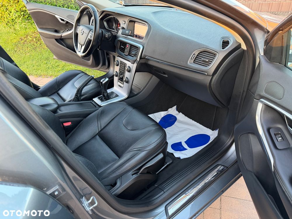 Volvo V40 T2 Inscription - 38