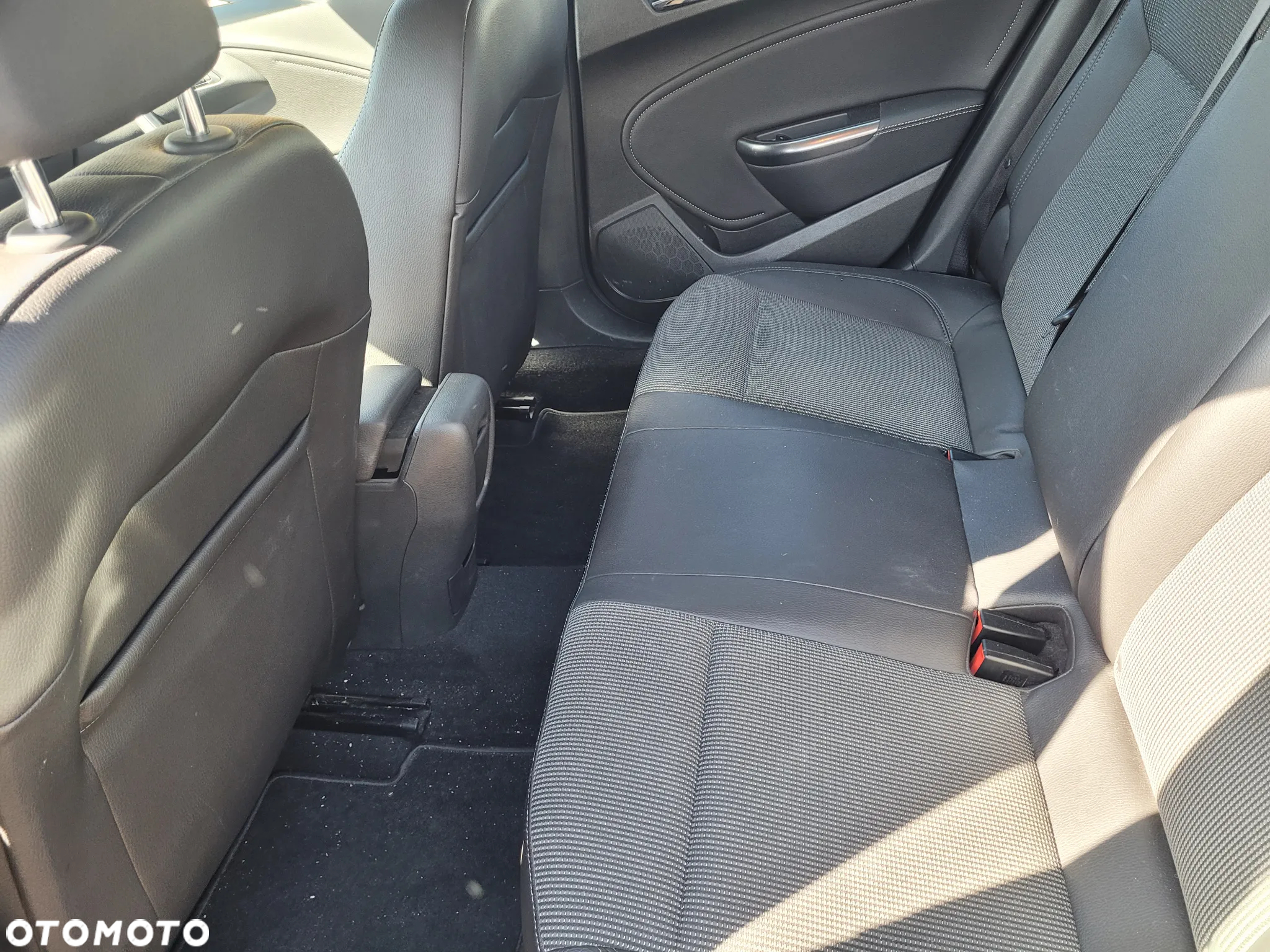 Opel Astra IV 1.6 Cosmo - 14