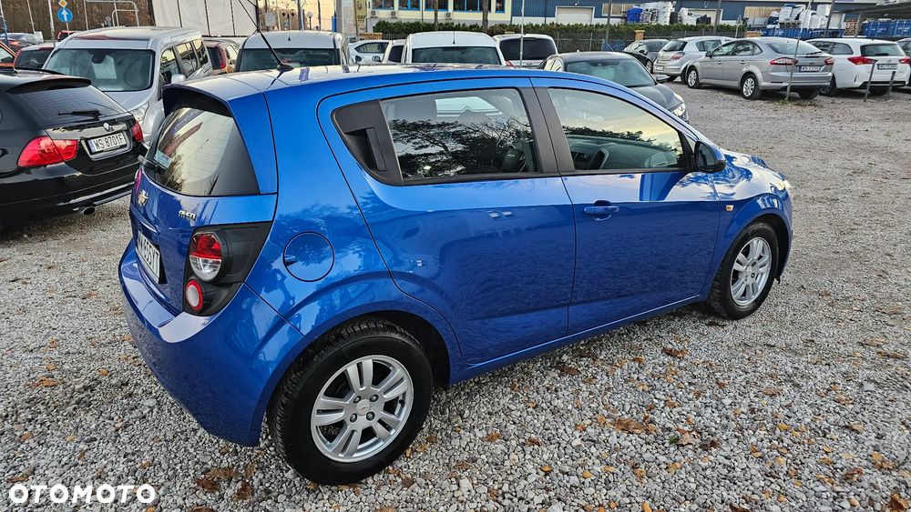Chevrolet Aveo 1.4 16V LS Design+ - 29