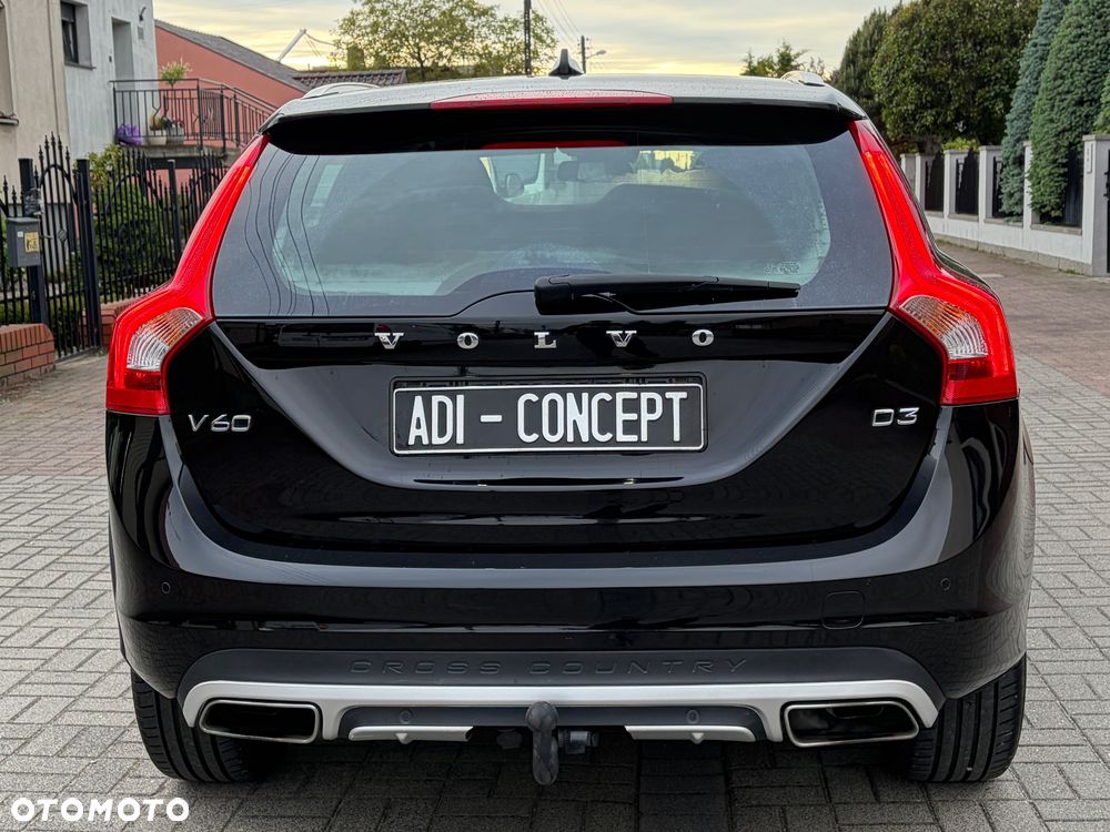 Volvo V60 Cross Country D3 Momentum - 12