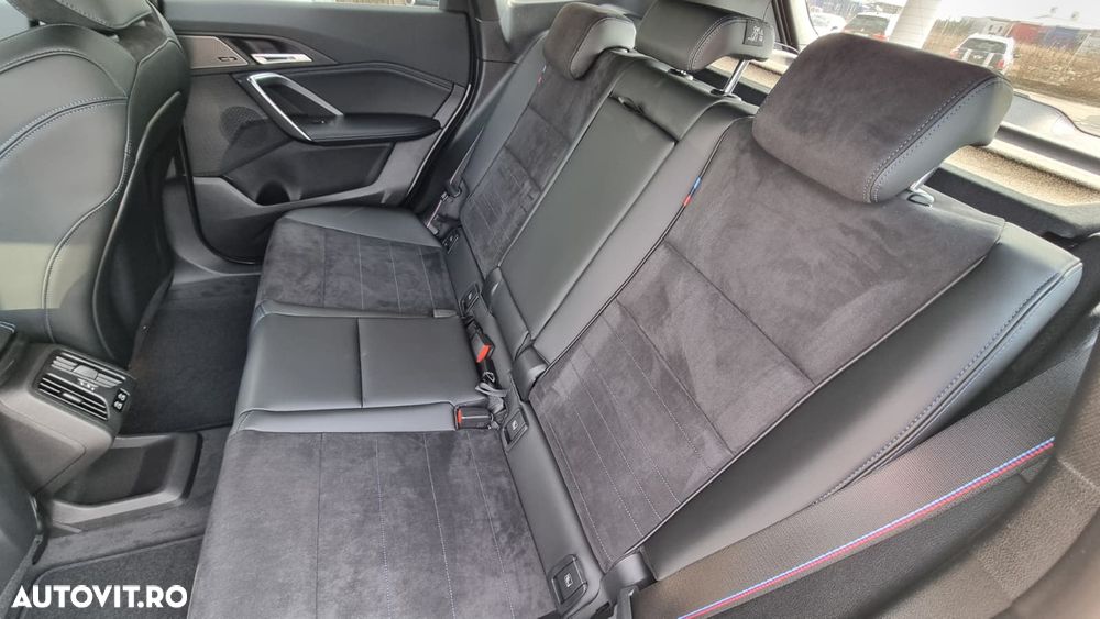 BMW iX1 xDrive30 - 10