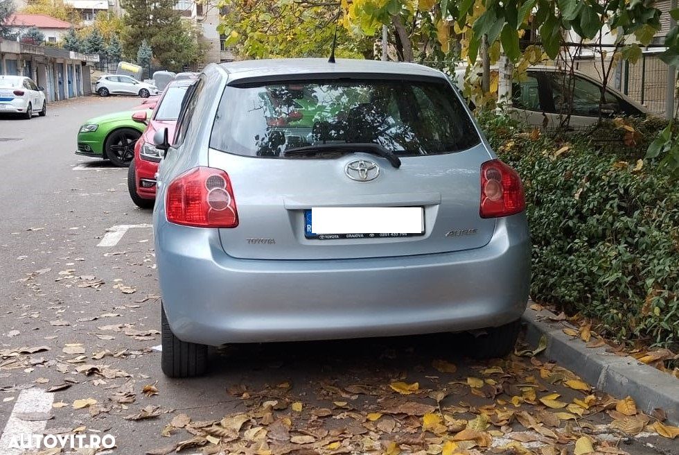 Toyota Auris 1.6 Luna - 3