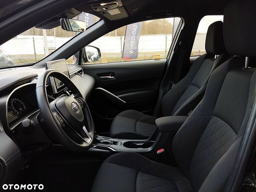 Toyota Corolla Cross - 12