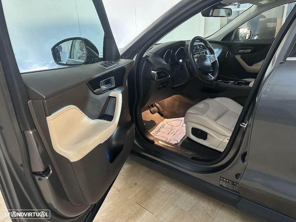 Jaguar F-Pace 2.0 i4D Prestige Aut. - 12
