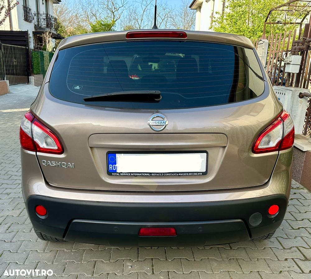 Nissan Qashqai - 2