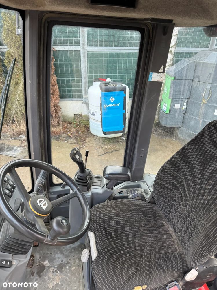 Volvo L 30 G - 8