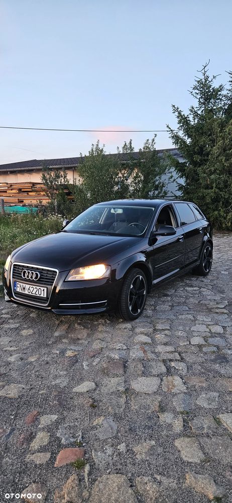 Audi A3 Sportback - 1