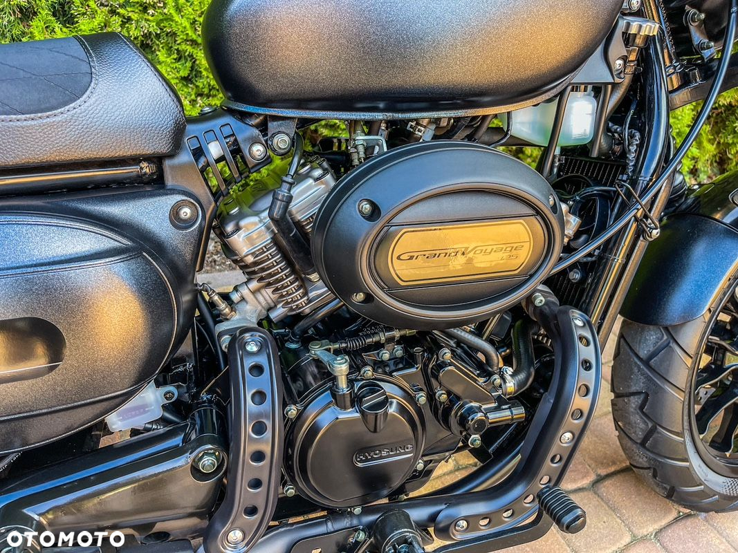 Hyosung GV - 9