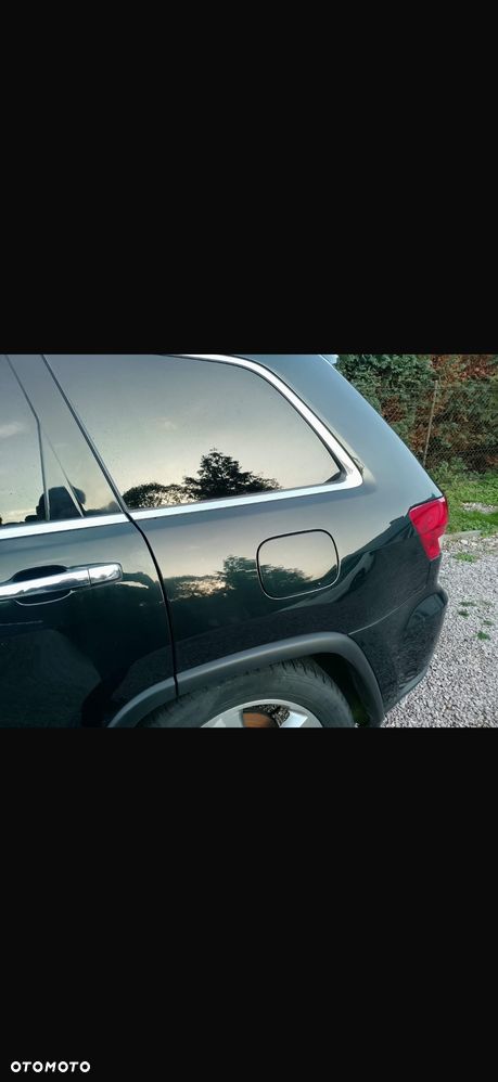 Jeep Grand Cherokee - 24