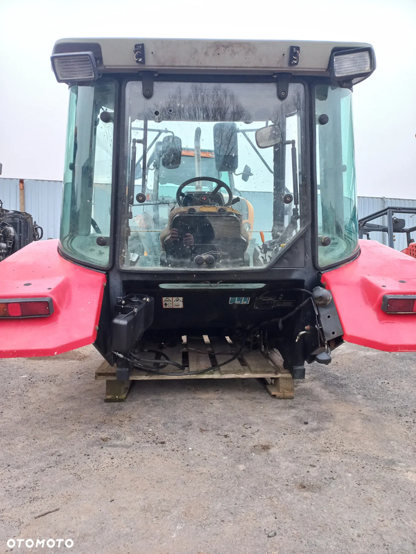 Kabina Massey Ferguson 4215,4220,4225,4225,4230,4235,4245,4255,4260,4270,4335,4355,6260,drzwi,szyby,dach,siedzenie pasażera,plastiki,wiązka elektryczna,licznik,tapicerka,podsufitka,nawiewy,wentylator,wykładzina,błotniki,orbitrol OSPC125ON150N1211,SAUER DANFOSS.
