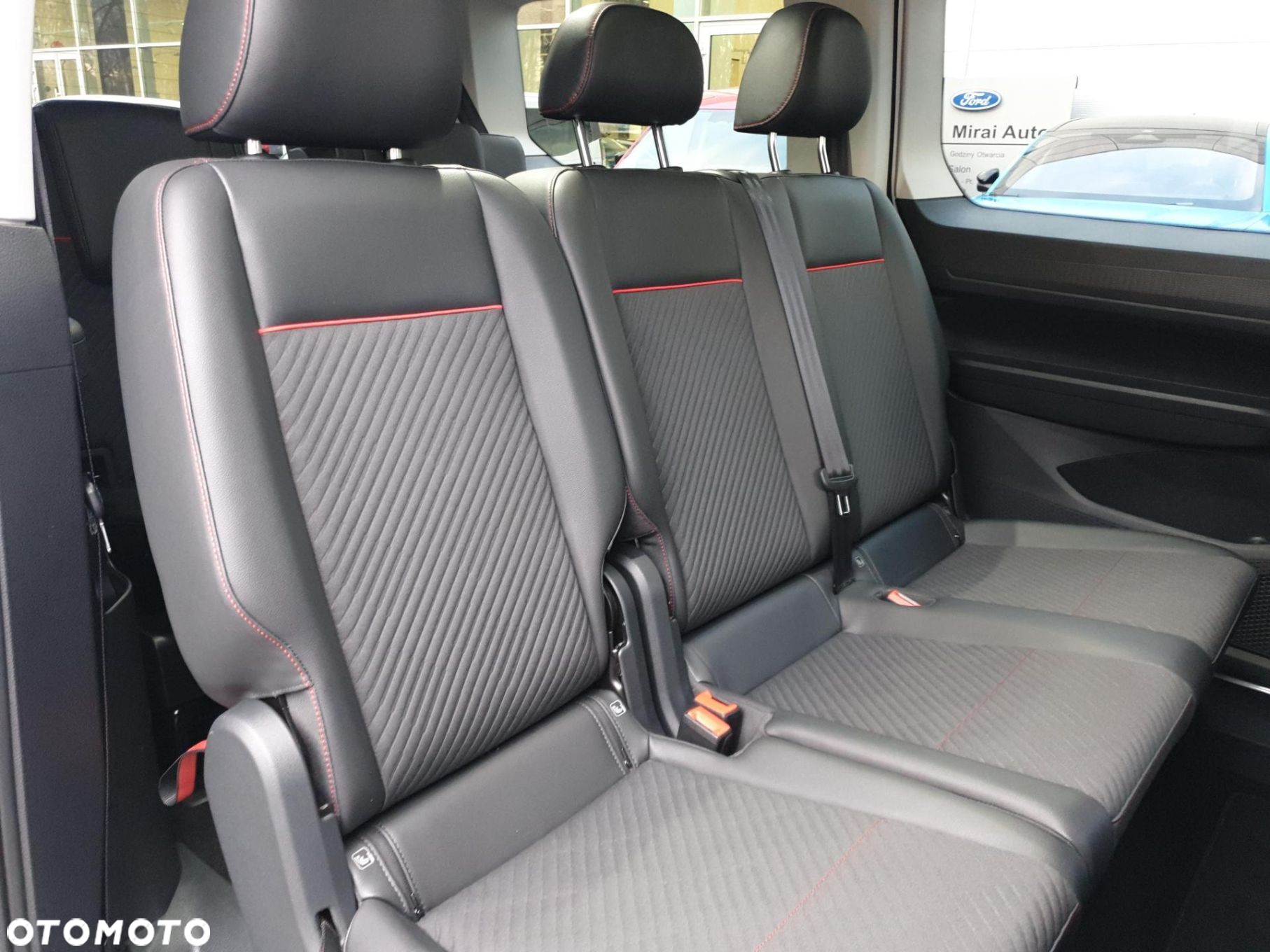 Ford Tourneo Connect Grand 2.0 EcoBlue Sport - 30