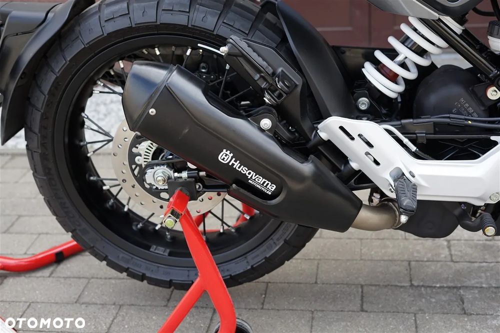 Husqvarna Svartpilen - 7