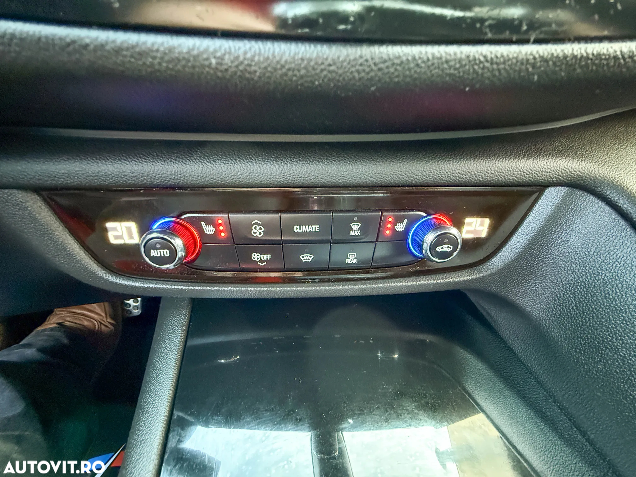 Opel Insignia - 18