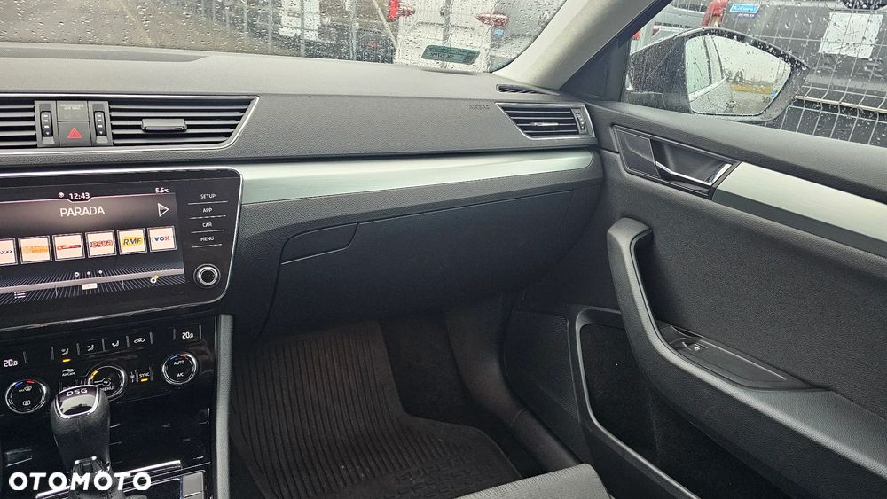 Skoda Superb 2.0 TDI Ambition DSG7 - 13