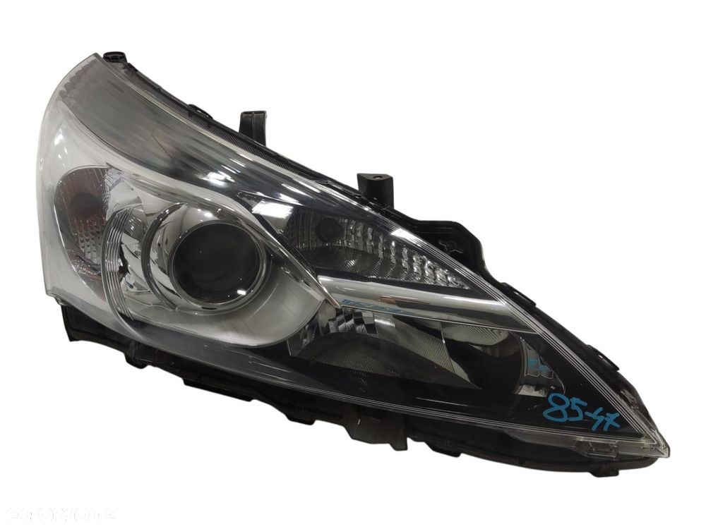 LAMPA PRAWA PRZÓD PRZEDNIA TOYOTA VERSO LIFT 2014-2019 81130-0F161 EUROPA - 1