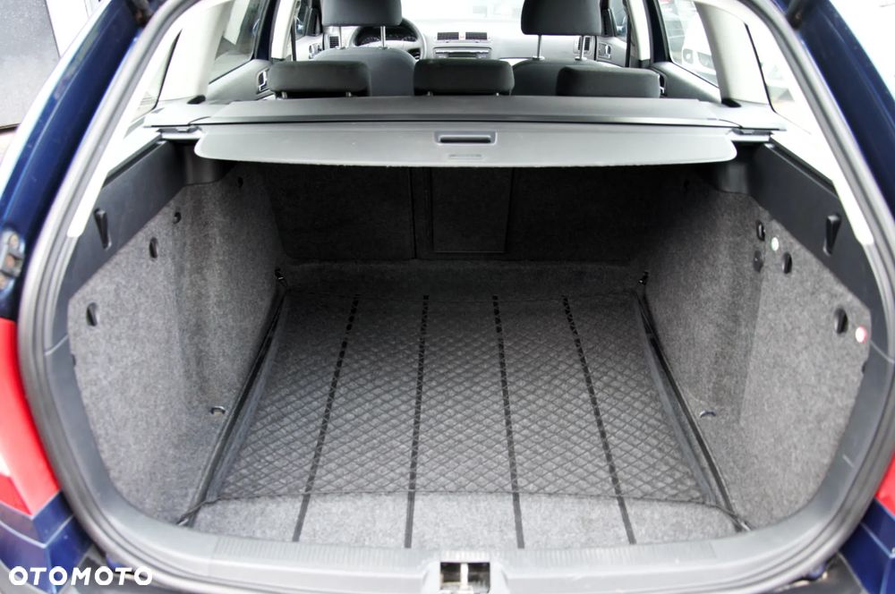 Skoda Octavia 1.6 Combi Selection - 5