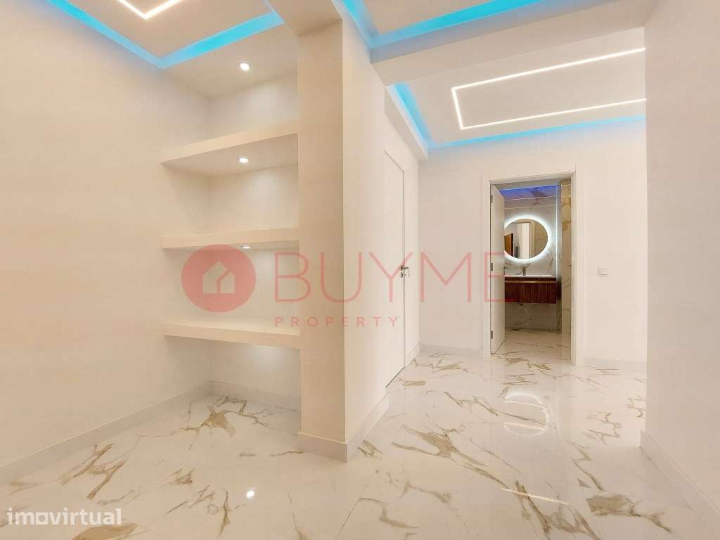 Apartamento T2 Renovado Frente-Mar em Quarteira - Grande imagem: 4/23