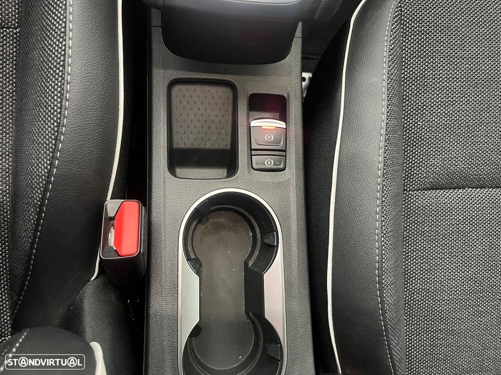 Renault Captur 1.0 TCe Techno - 40