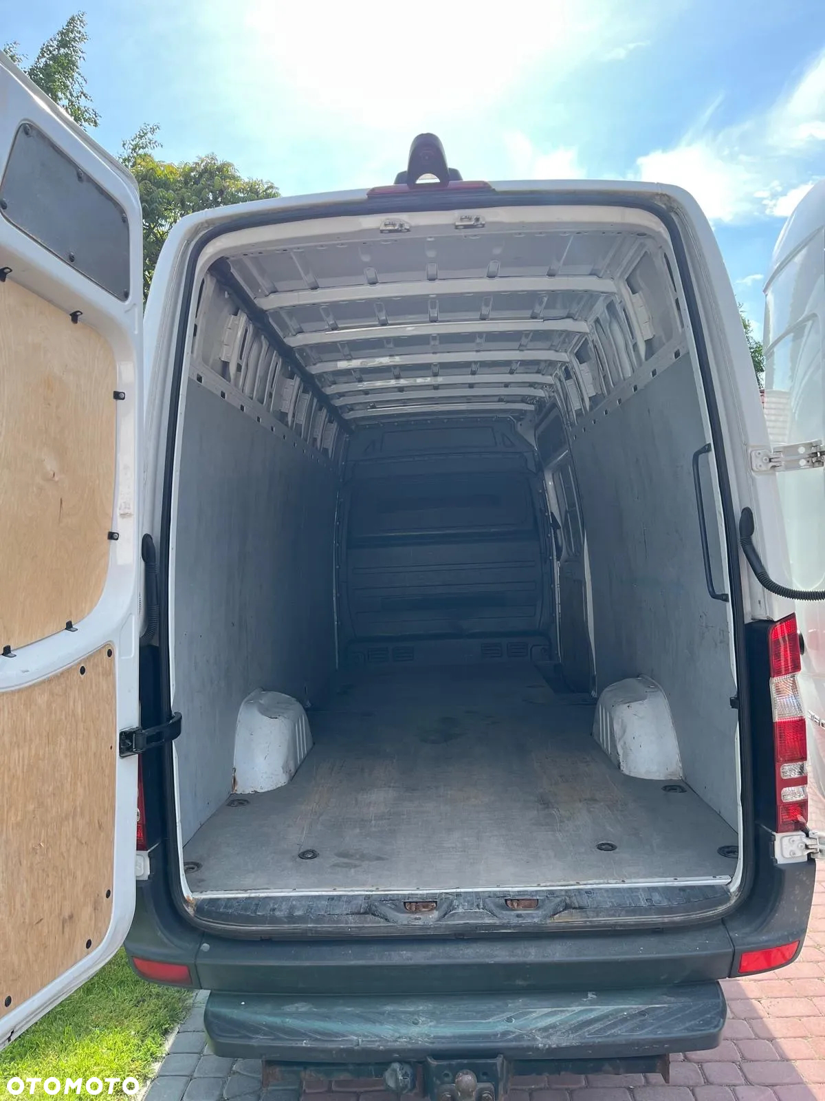 Mercedes-Benz Sprinter - 16