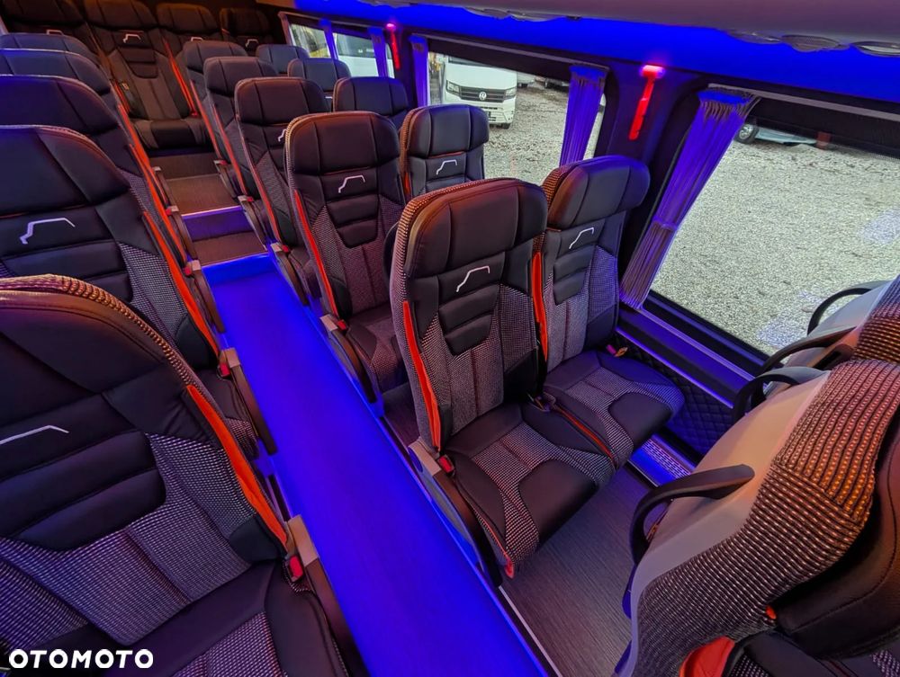 Mercedes-Benz Sprinter 519 - 22