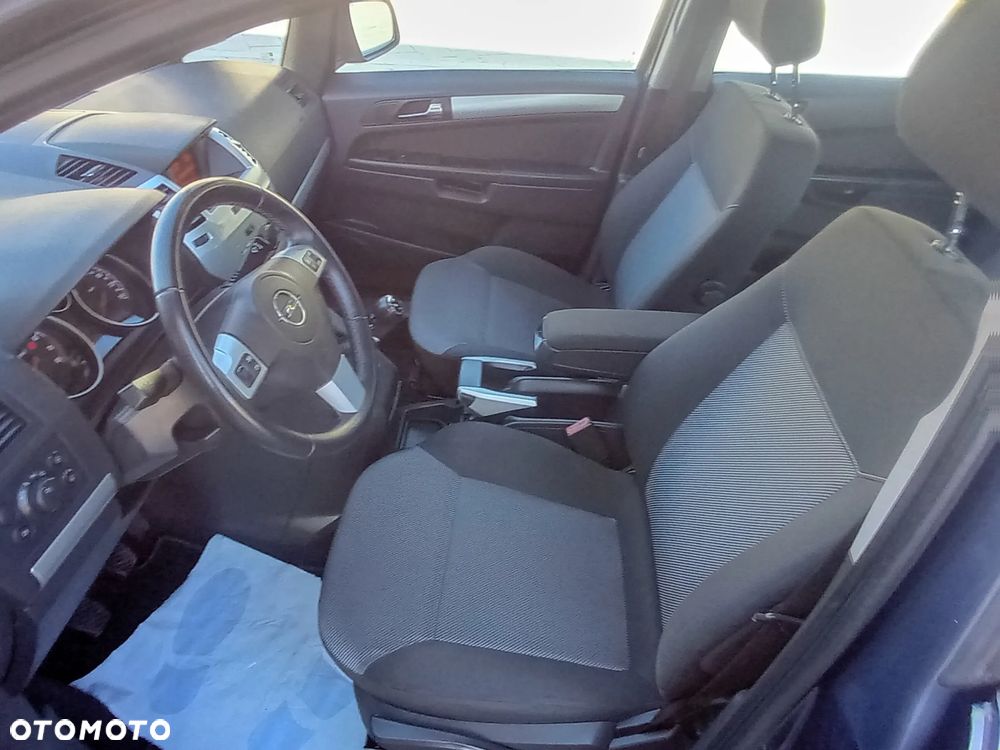 Opel Zafira - 31