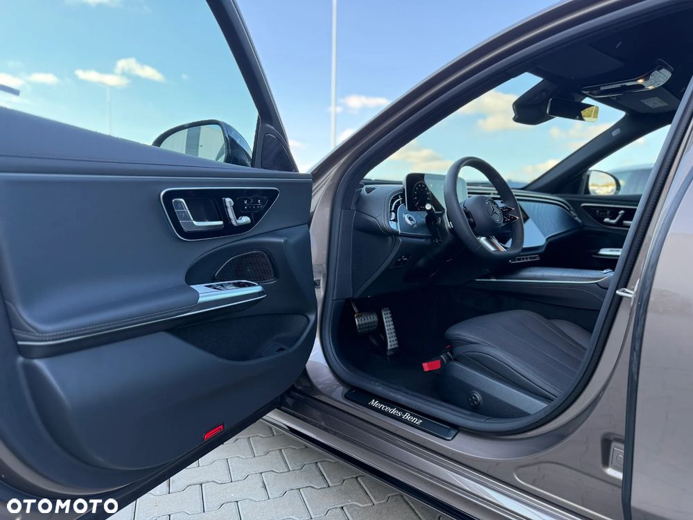 Mercedes-Benz Klasa E 200 9G-TRONIC AMG Line NIGHT Edition - 17