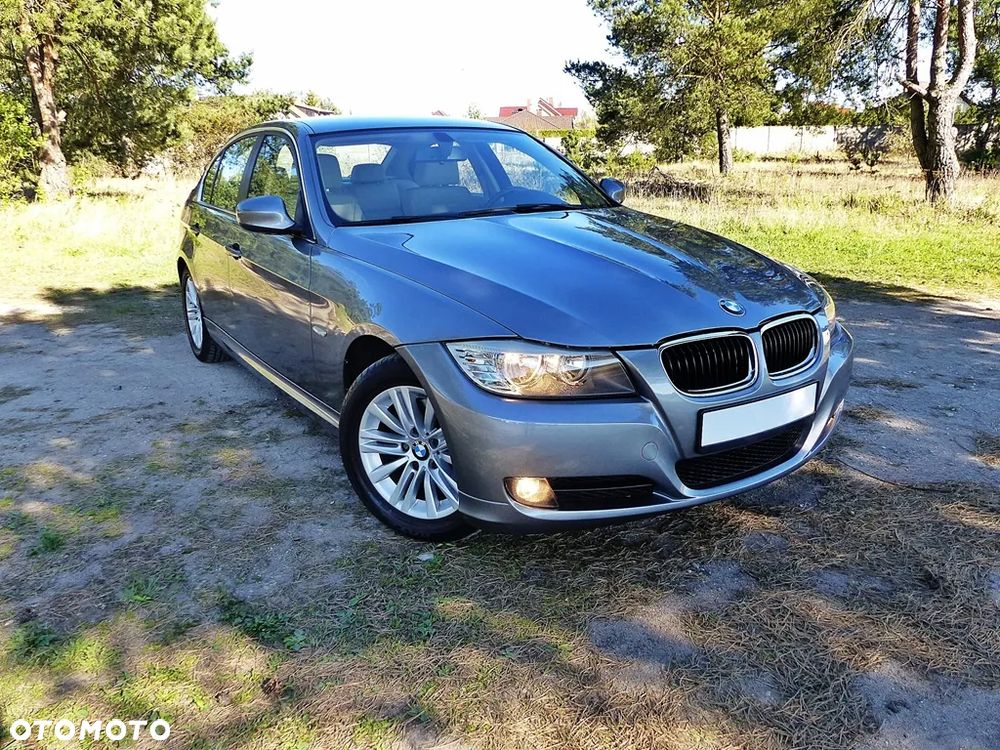 BMW Seria 3 318i Edition Exclusive - 4